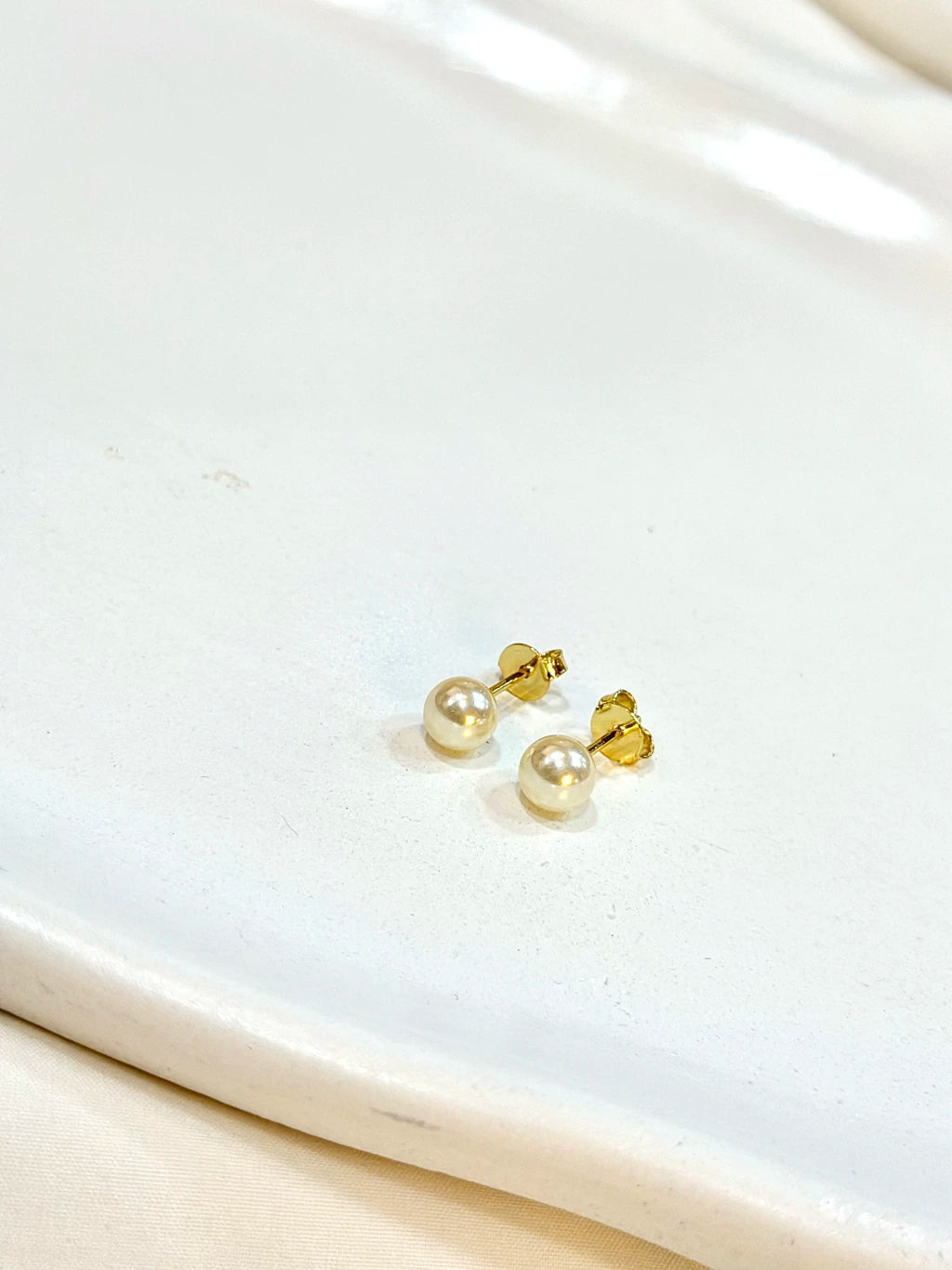 Brinco pérola 6 mm