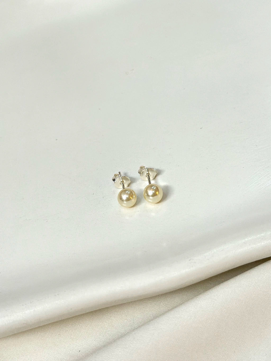 Brinco pérola 6mm