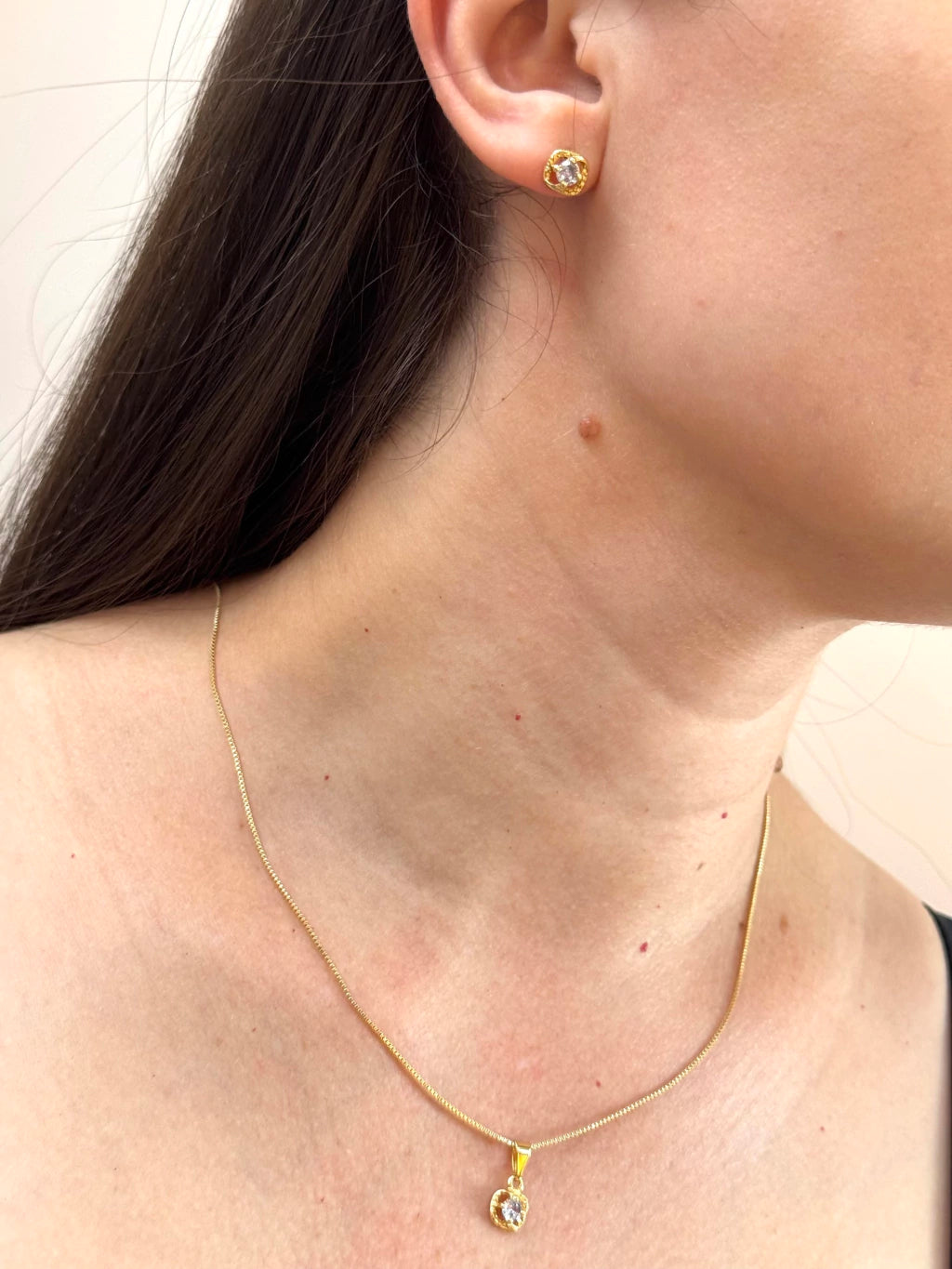 Conjunto trabalhado uma pedra
