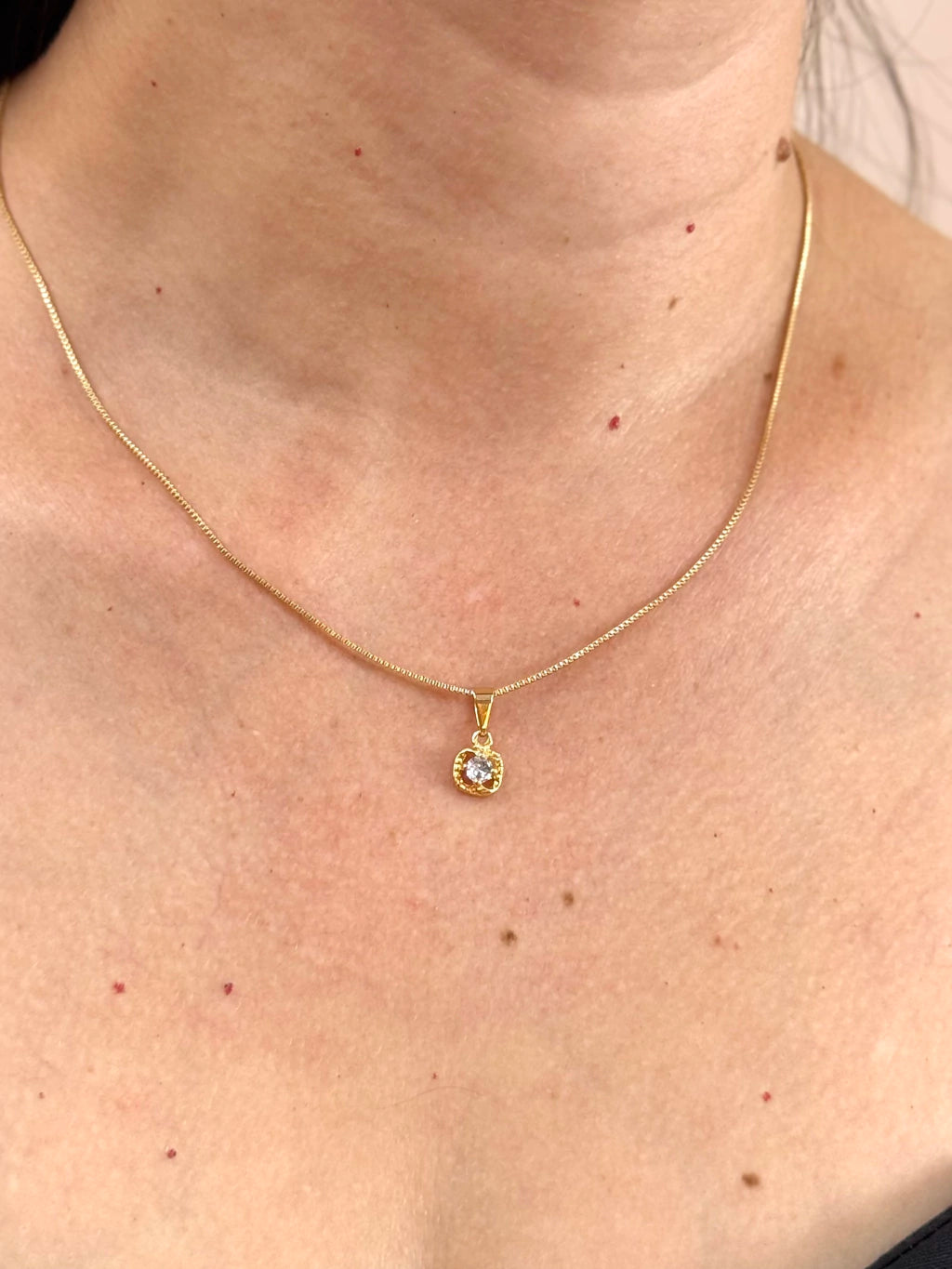 Conjunto trabalhado uma pedra