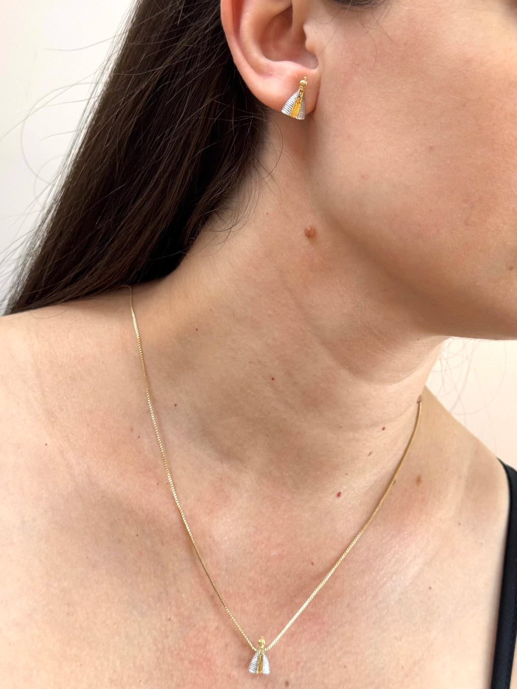 Conjunto Nossa Senhora Aparecida trabalhada
