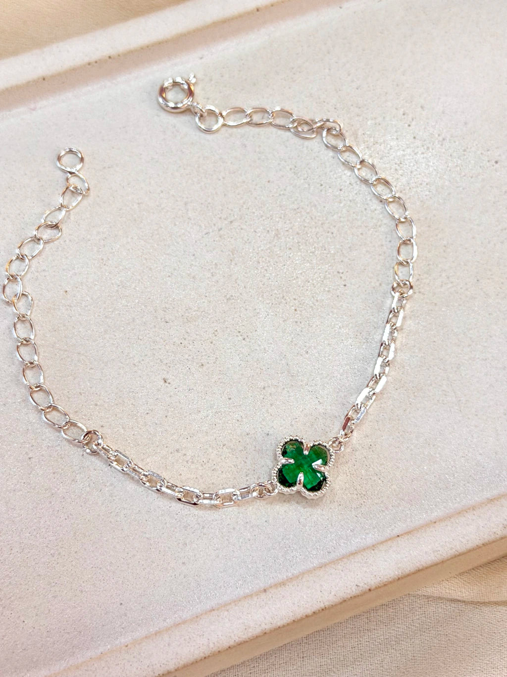 Pulseira trevo verde