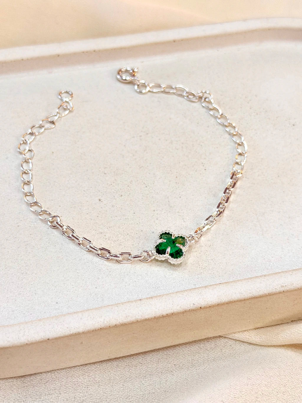 Pulseira trevo verde