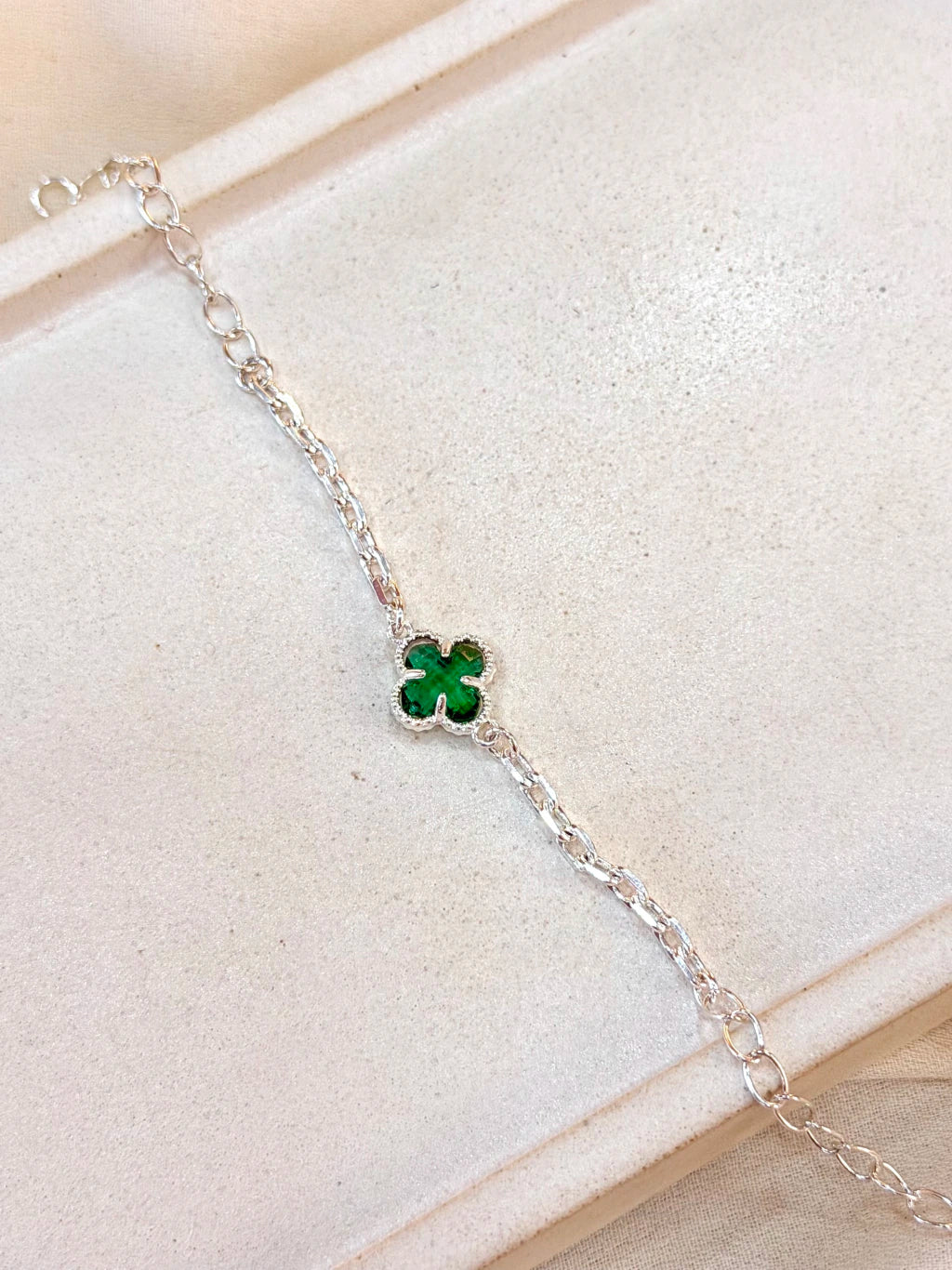 Pulseira trevo verde