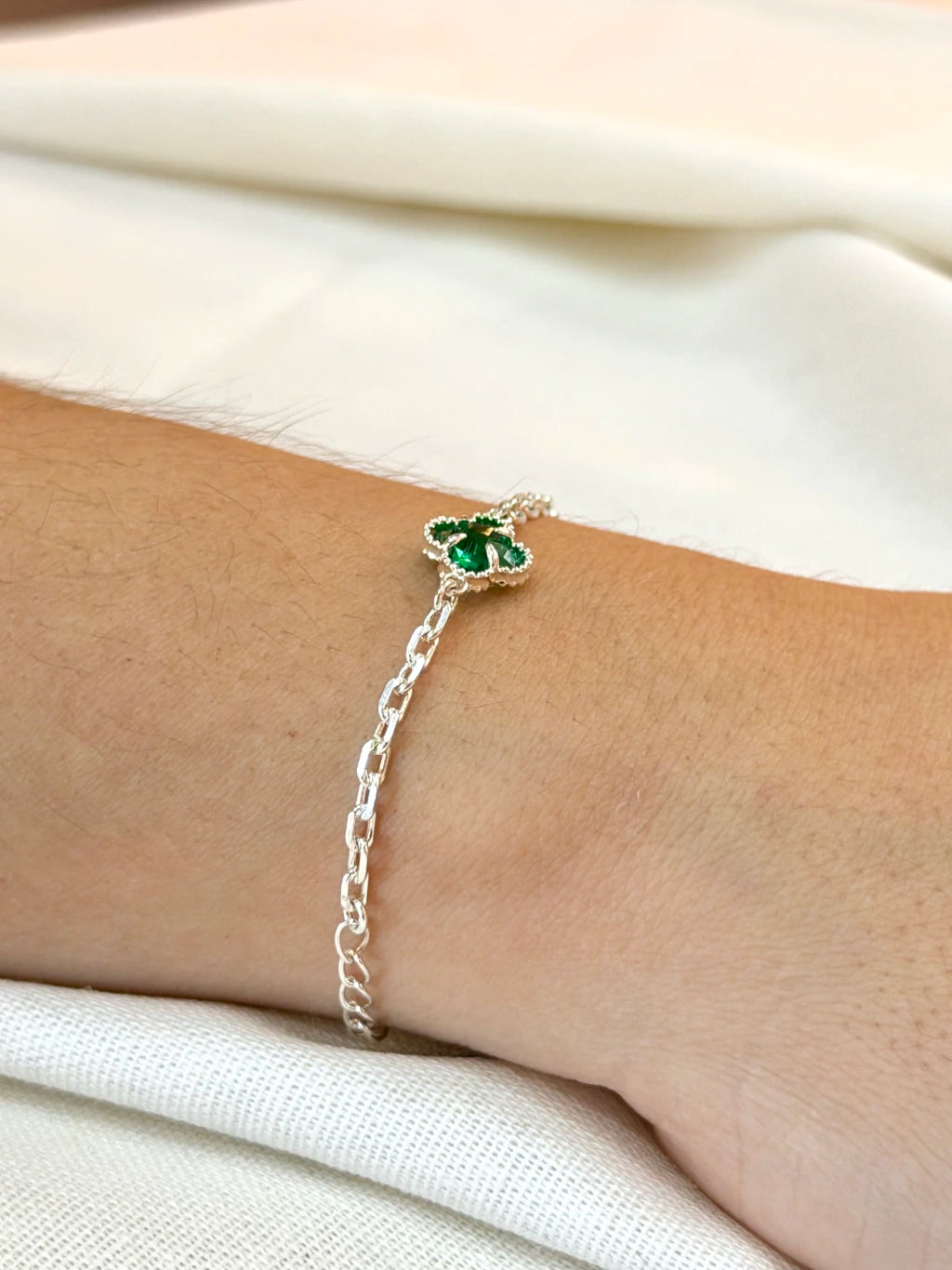 Pulseira trevo verde