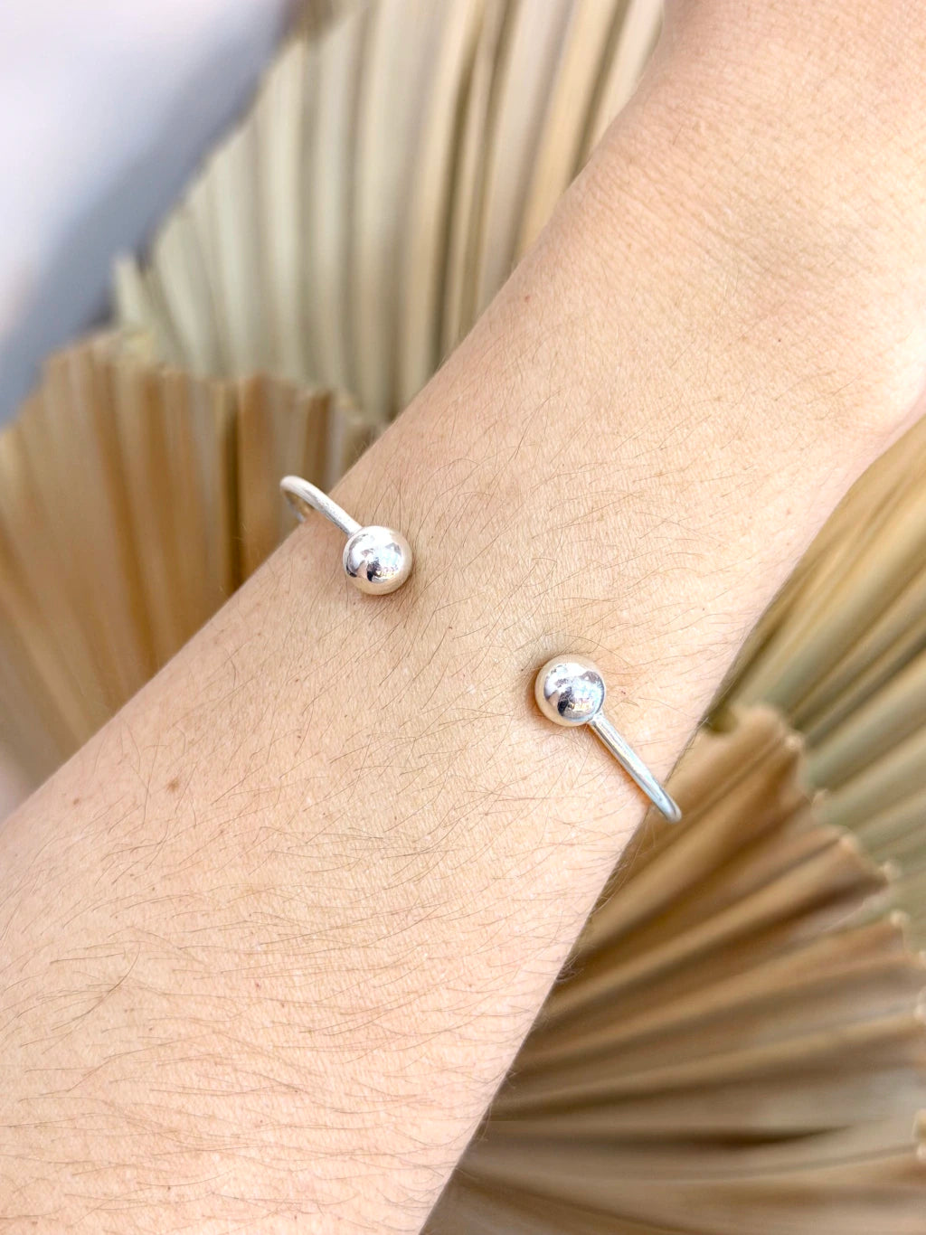 Bracelete bolas ajustável