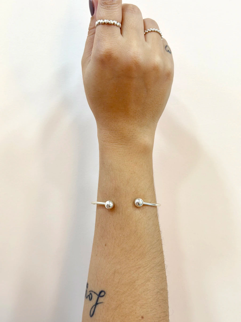 Bracelete bolas ajustável