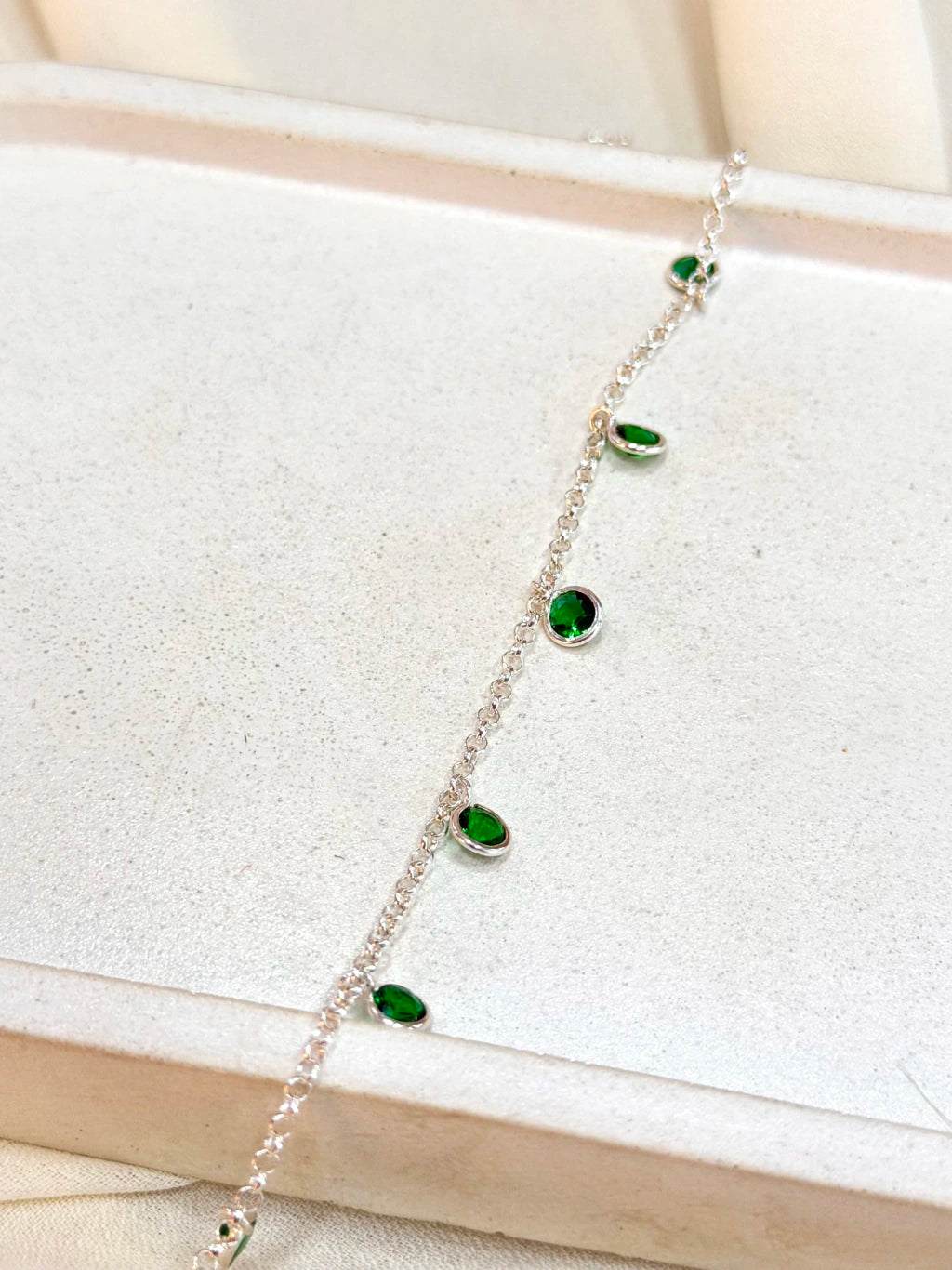Pulseira pedras verdes