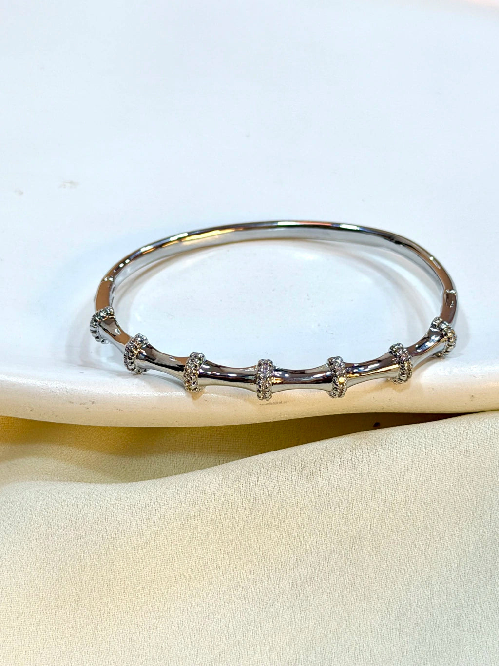 Bracelete trabalhado inspiração