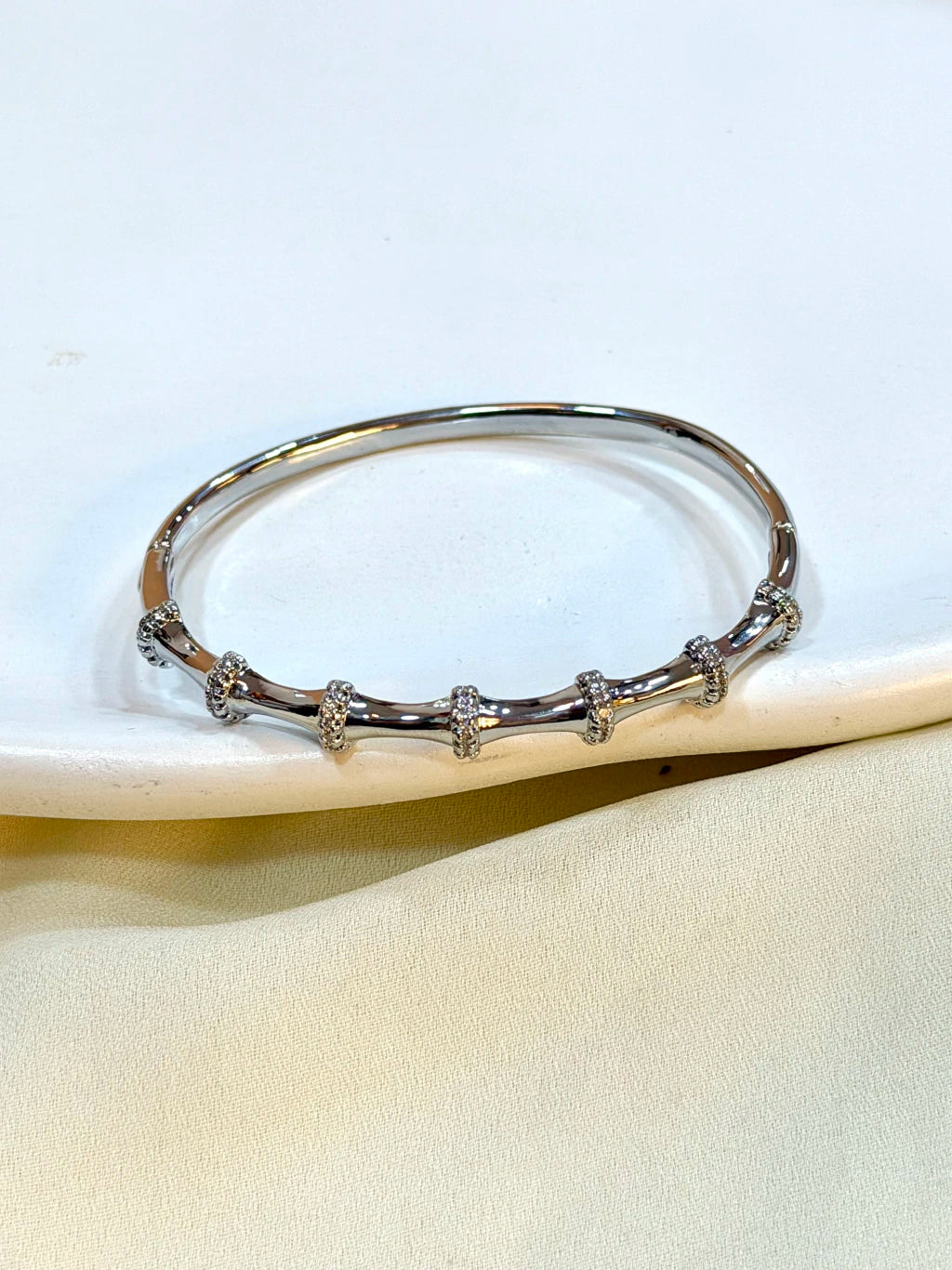 Bracelete trabalhado inspiração