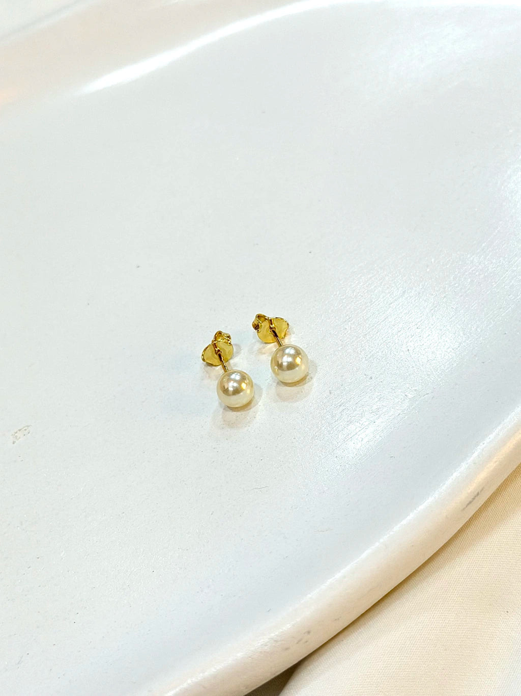Brinco pérola 6 mm