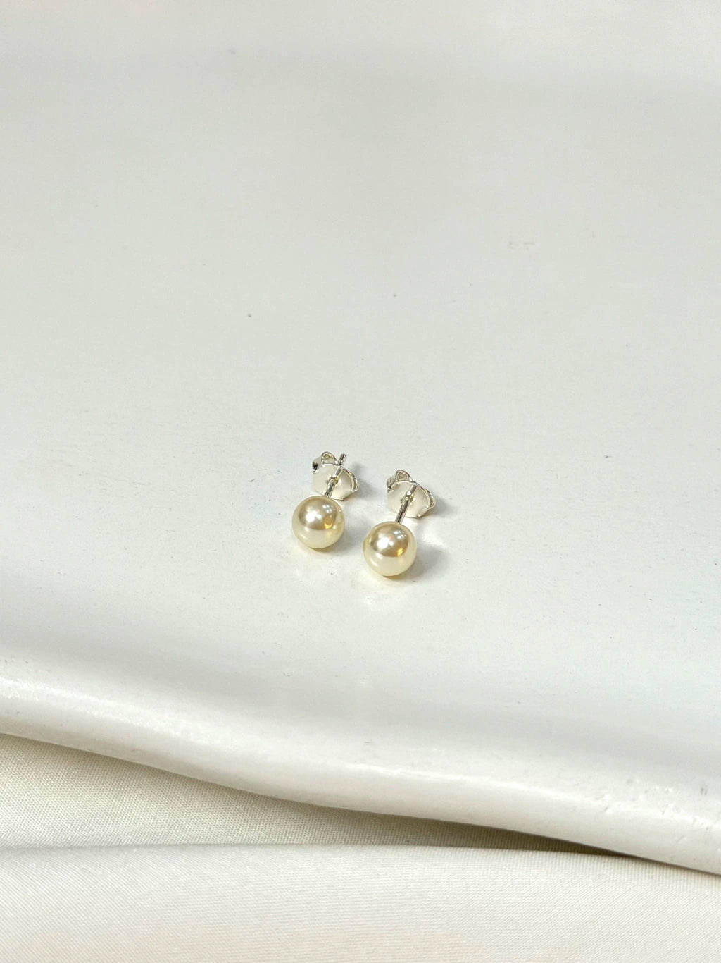 Brinco pérola 6mm