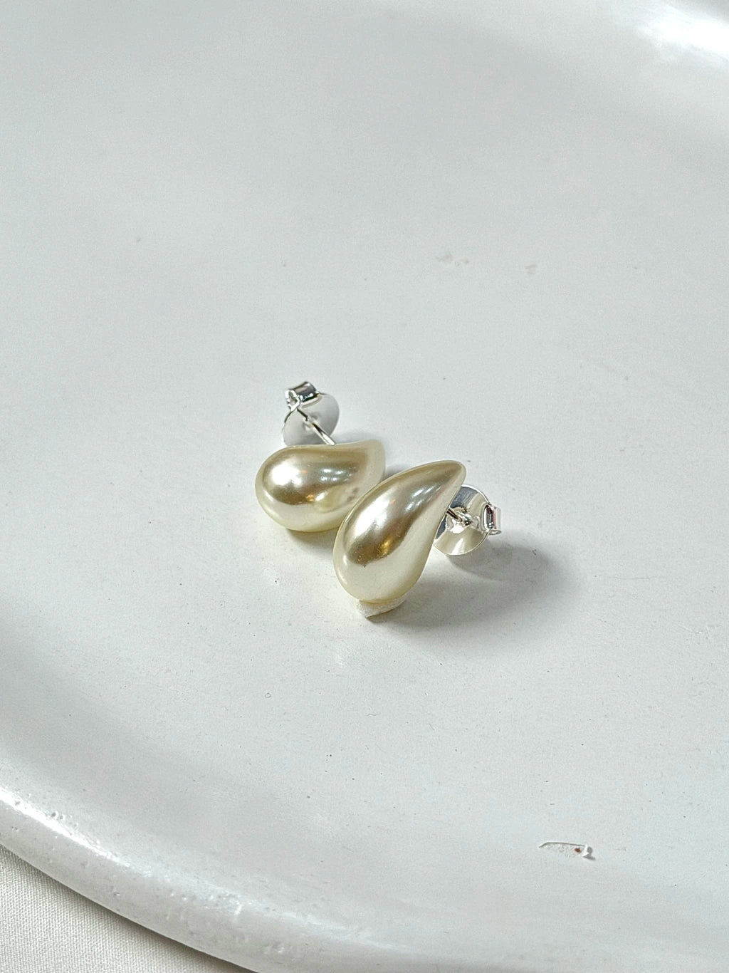Brinco gota pérola 18mm