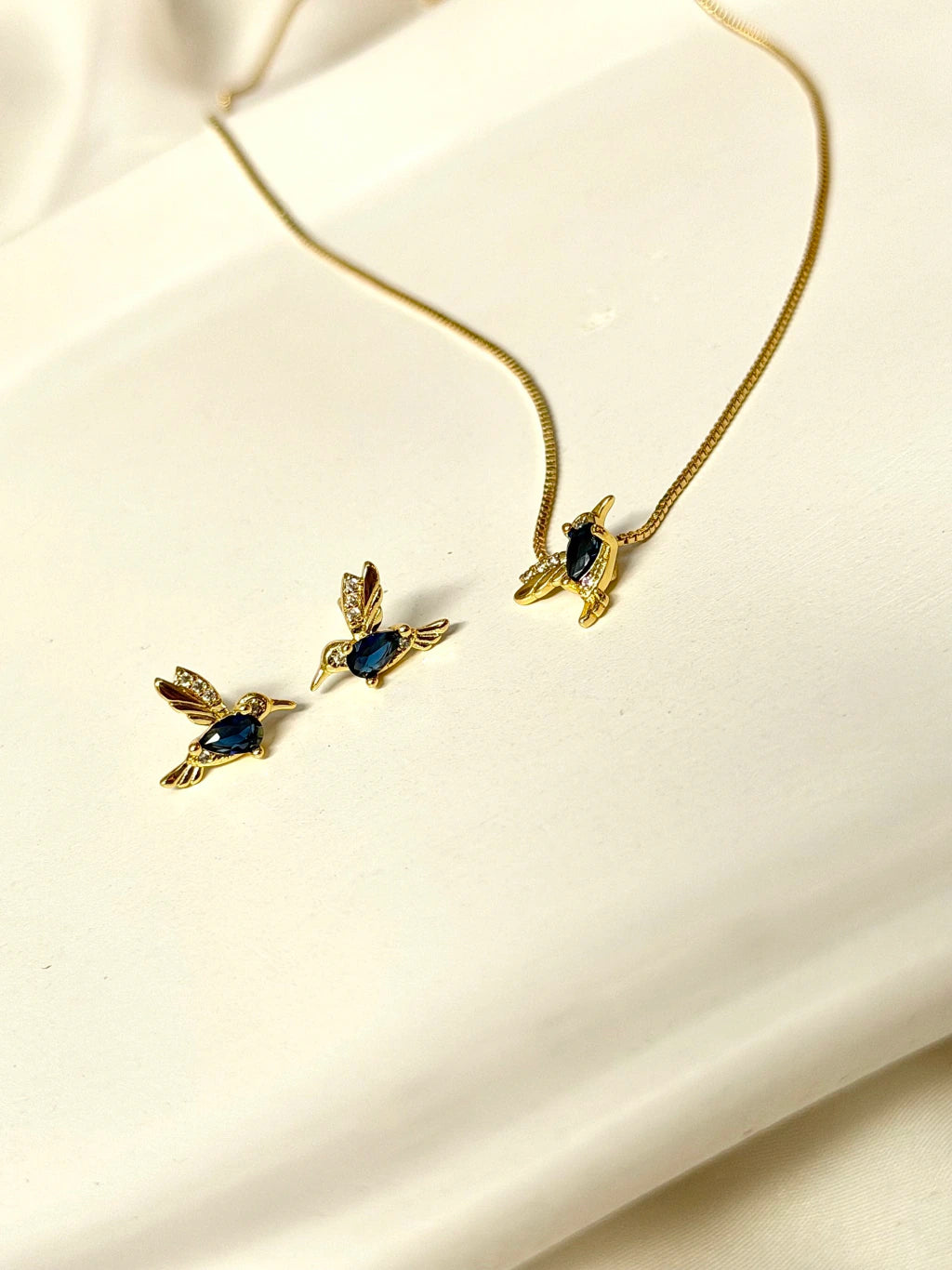 Conjunto pássaro azul