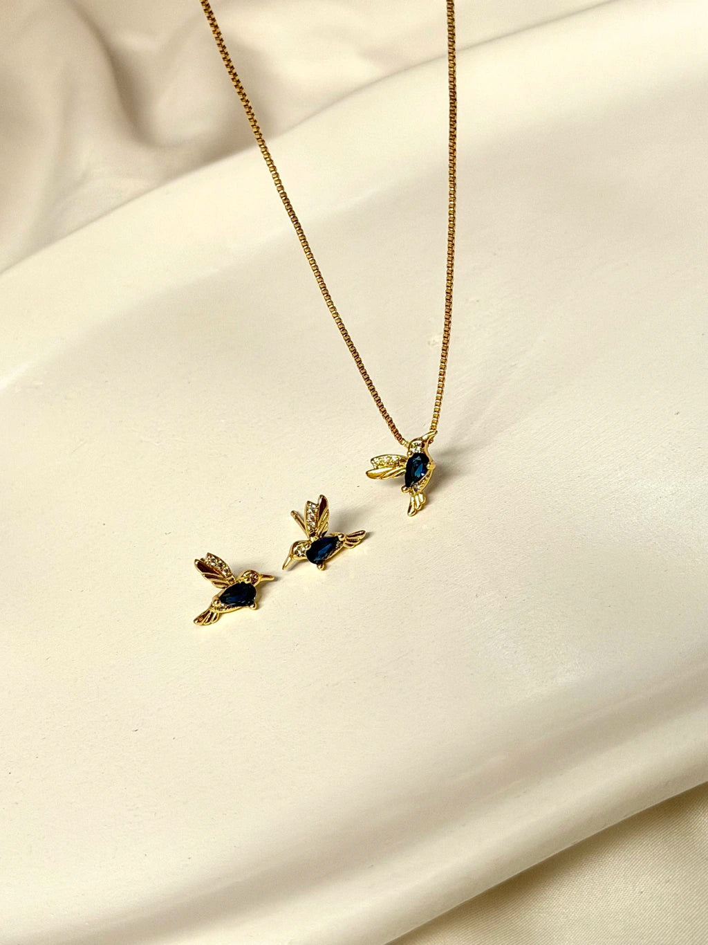 Conjunto pássaro azul