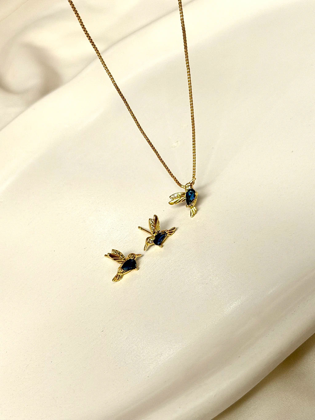 Conjunto pássaro azul
