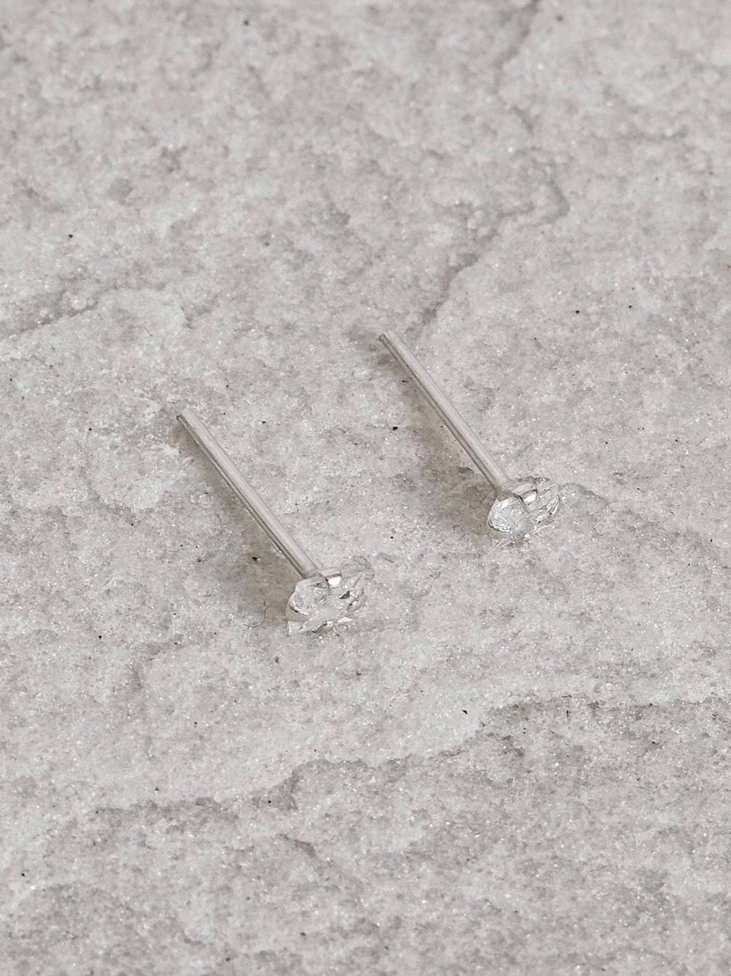 Brinco zircônia quadrada cristal 3mm