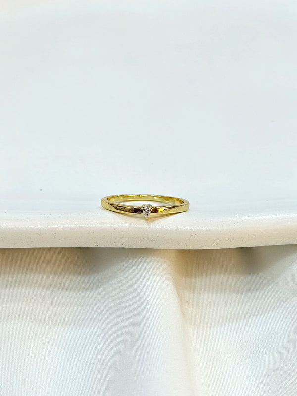Anel solitário gota