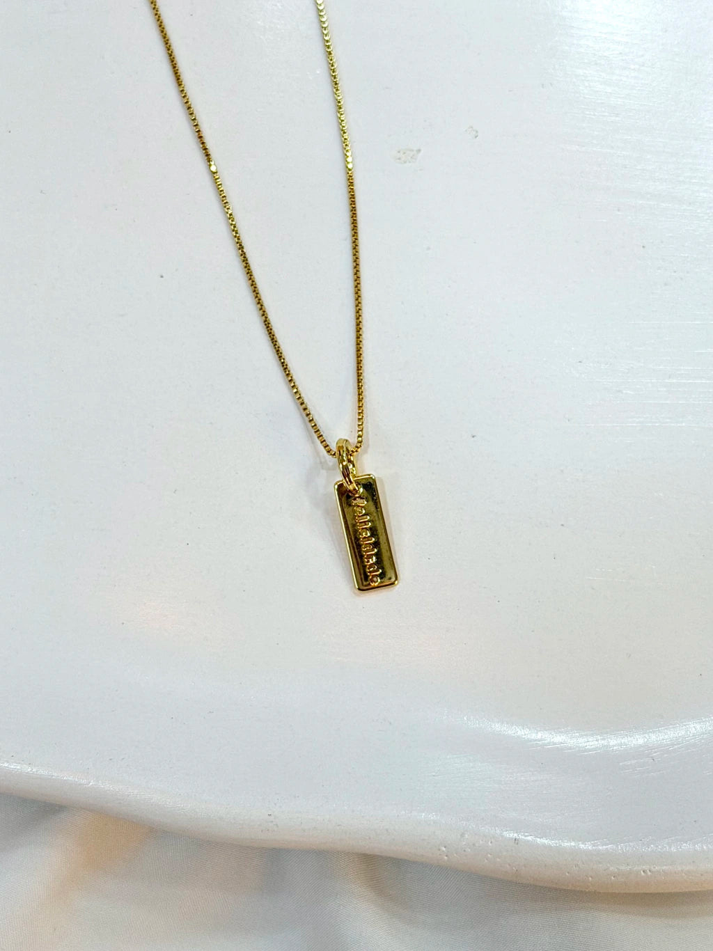 Colar “Felicidade” 15X6MM