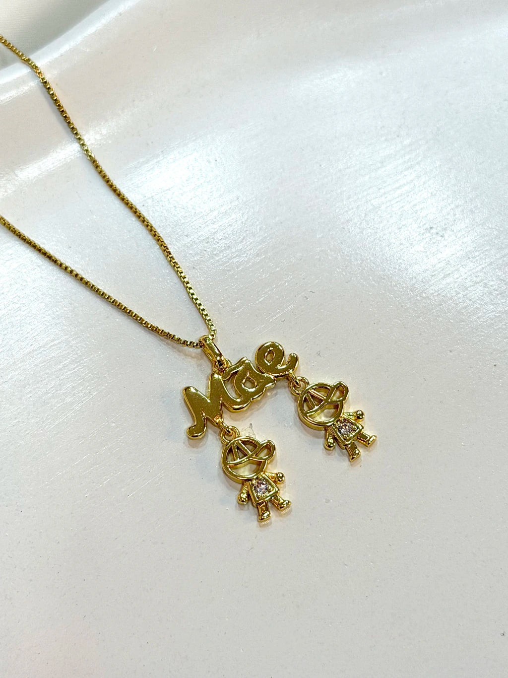 Colar mãe dois meninos