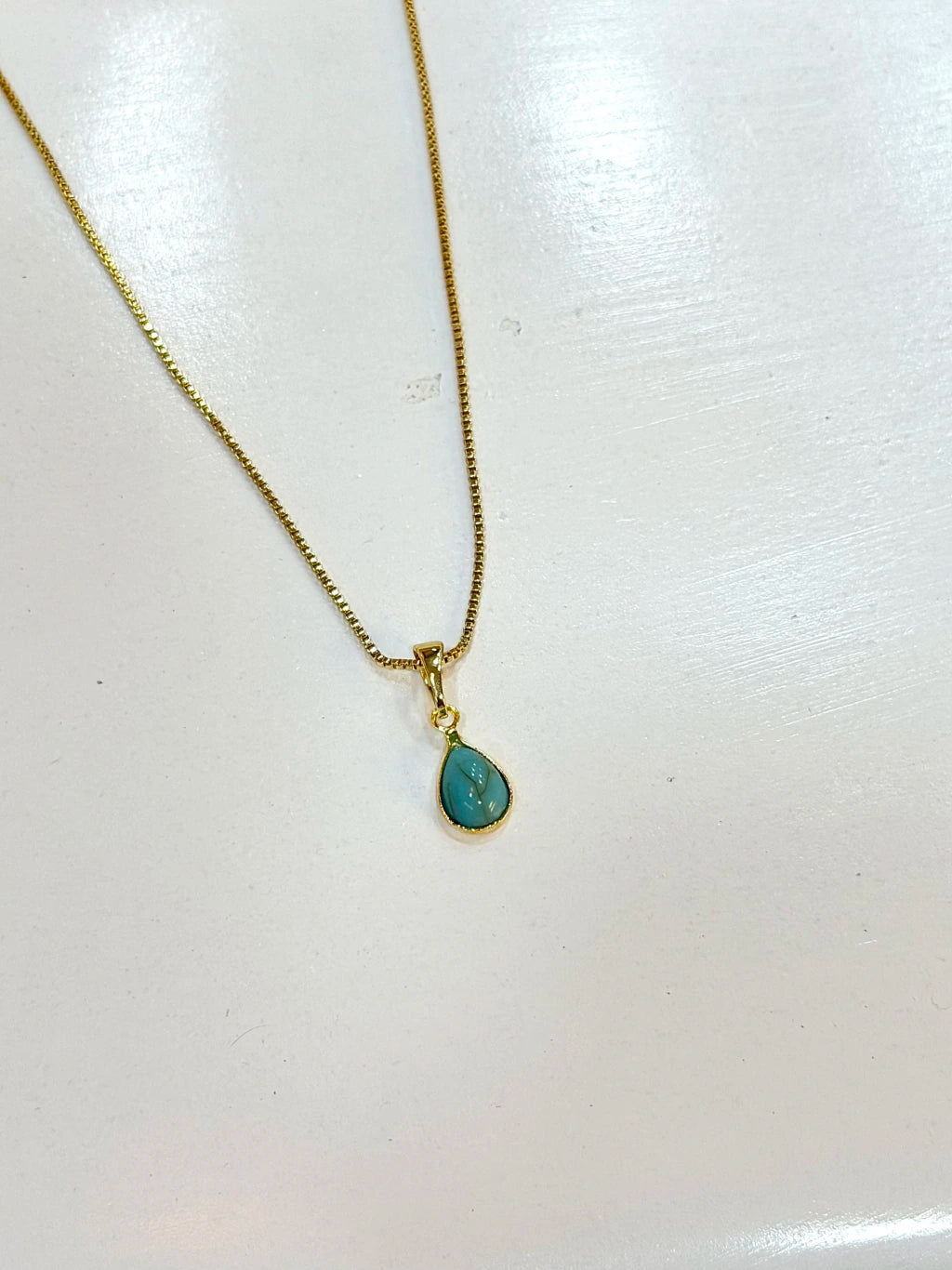 Colar pedra Howlite