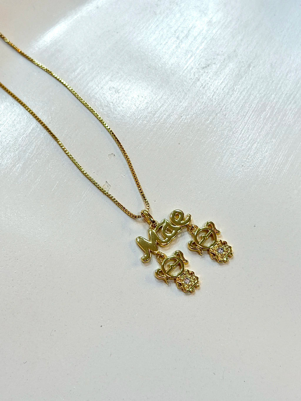 Colar mãe duas meninas