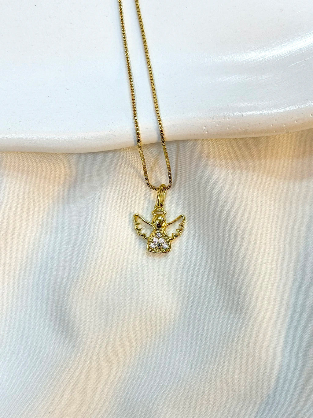 Colar anjo cravejado
