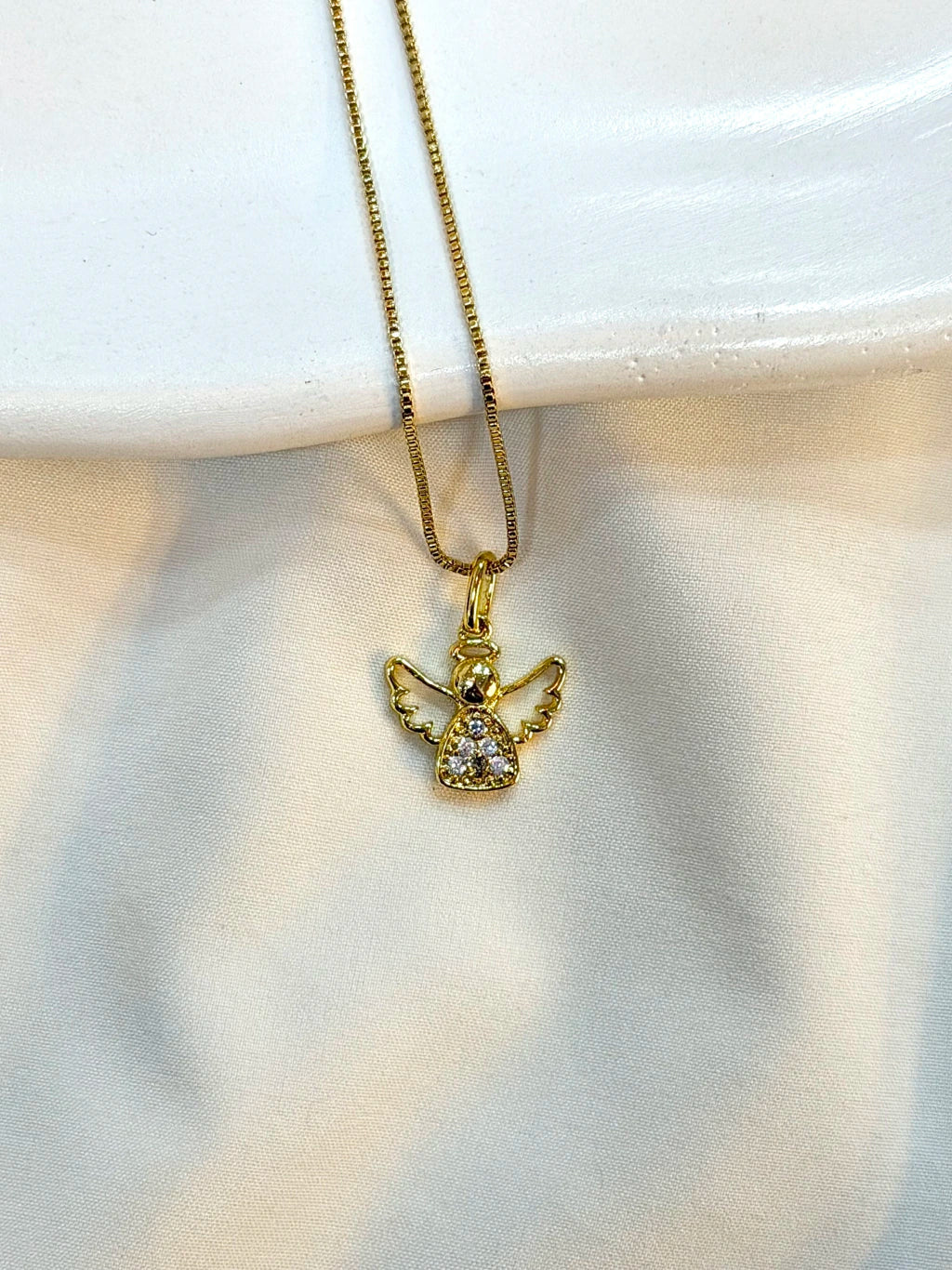 Colar anjo cravejado