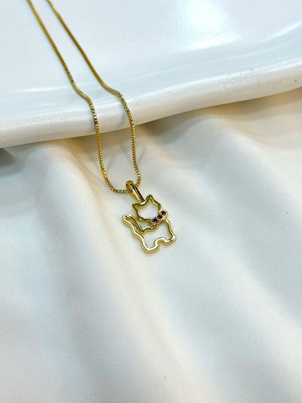 Colar gato rosa
