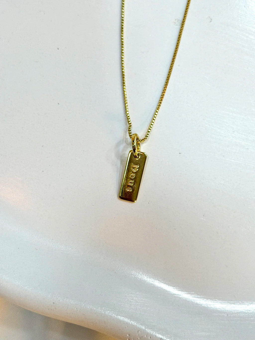 Colar pingente “Deus” 15X6MM