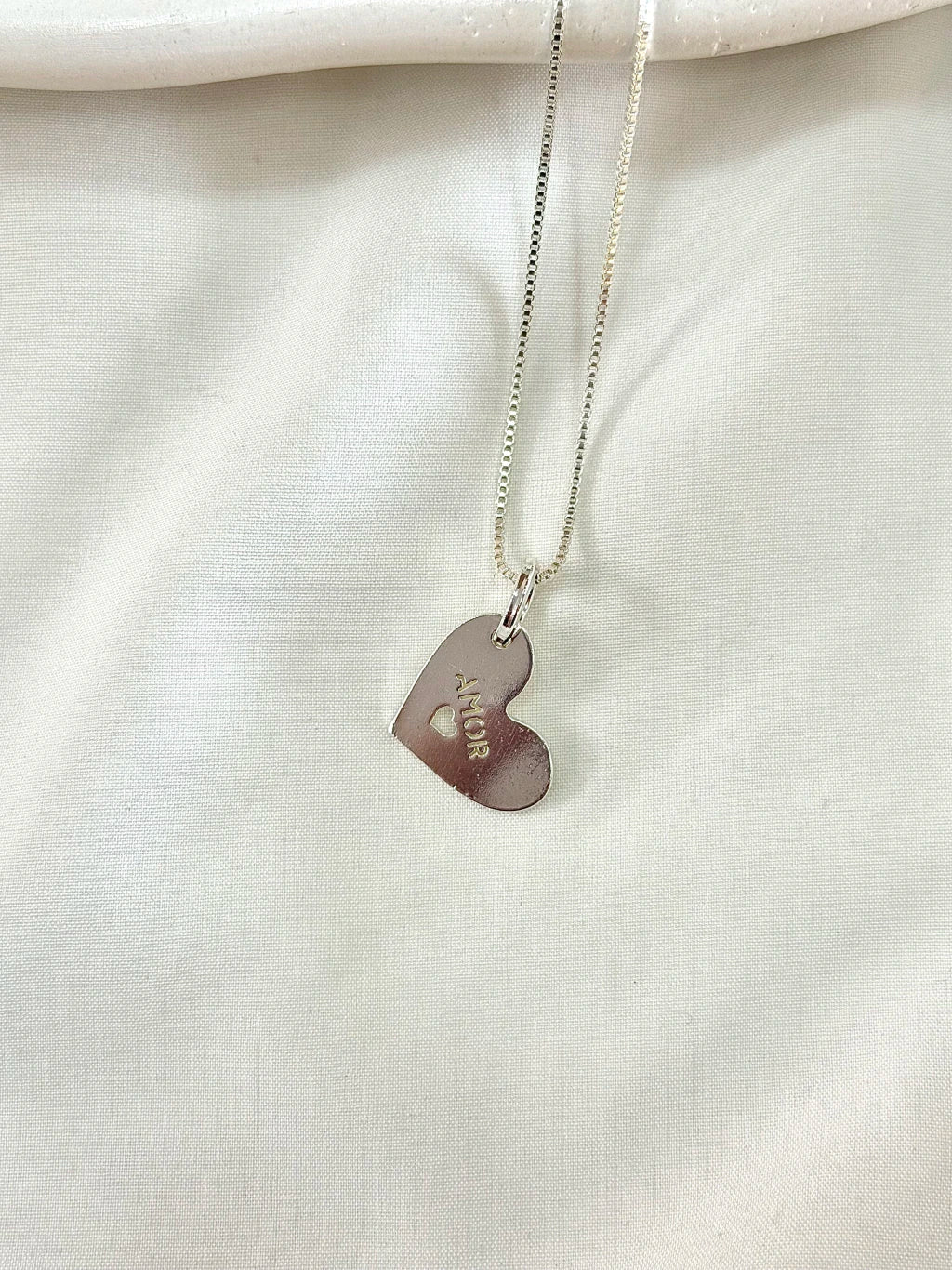 Colar coração “Amor”