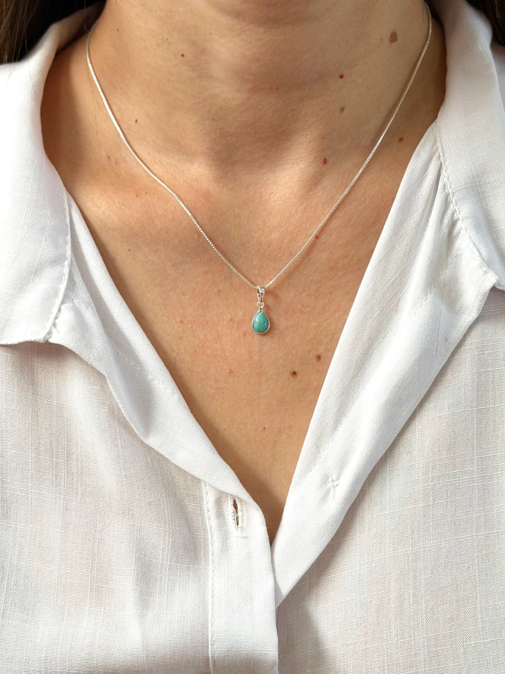 Colar pedra Howlite