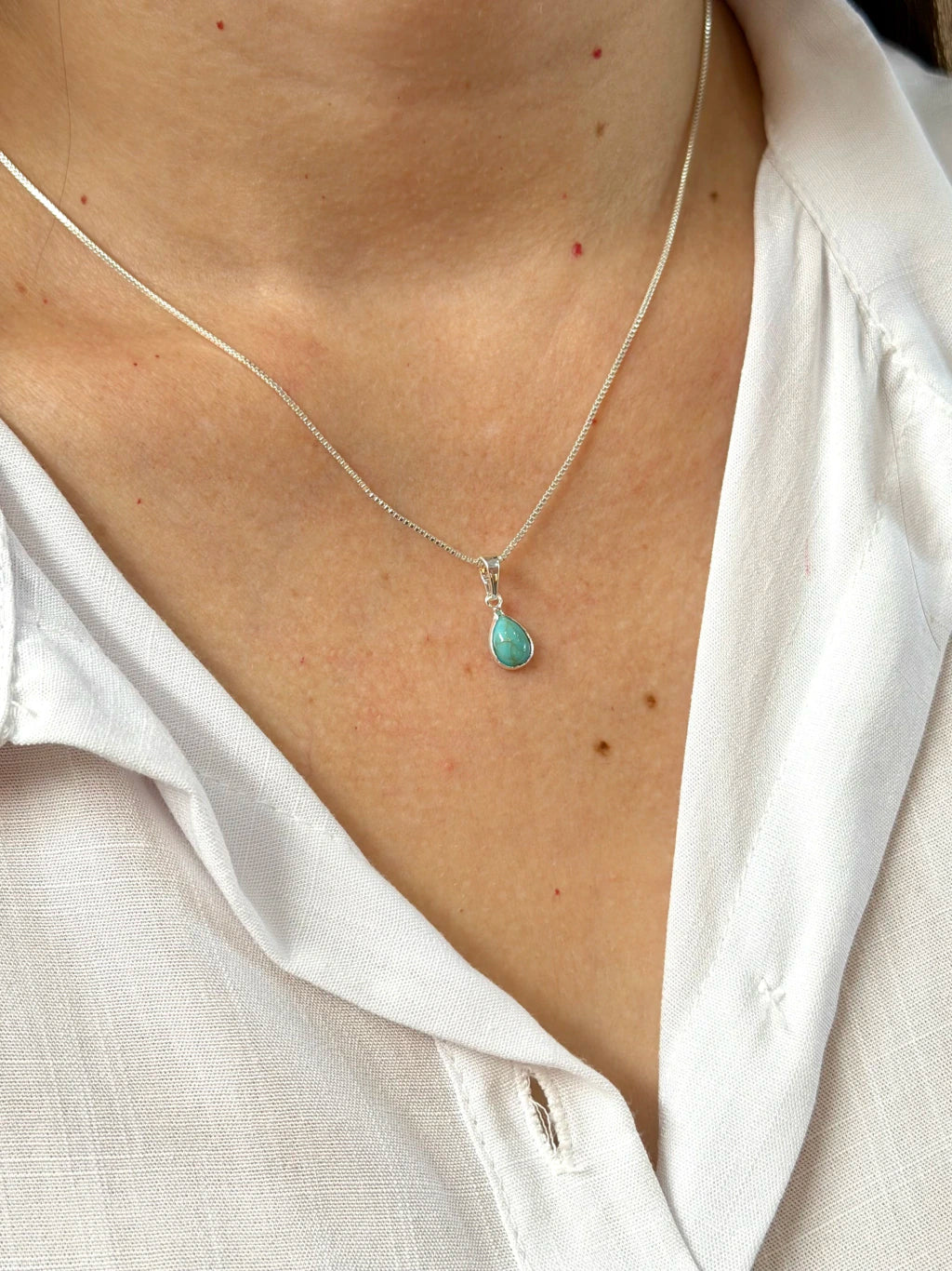 Colar pedra Howlite
