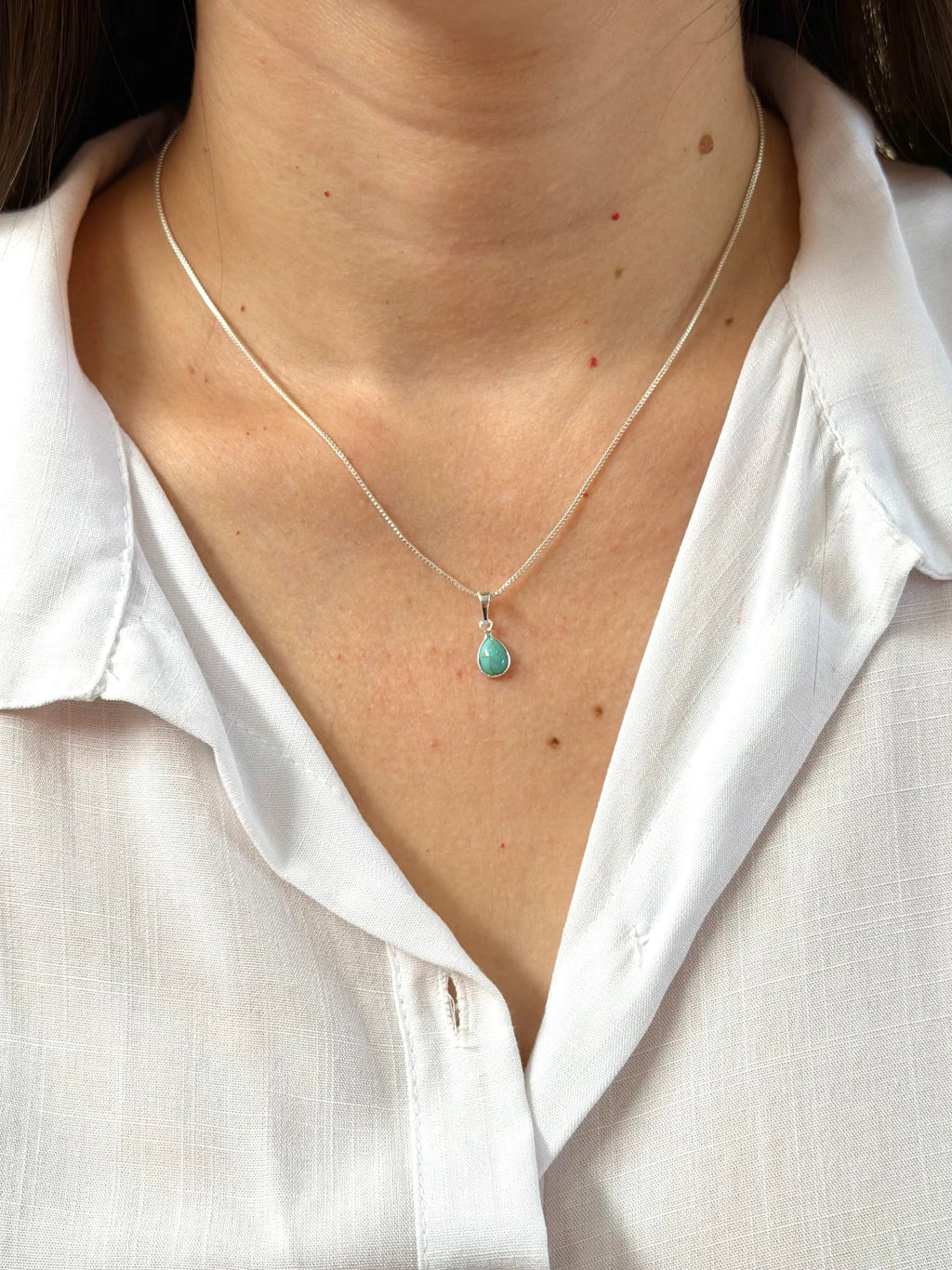 Colar pedra Howlite