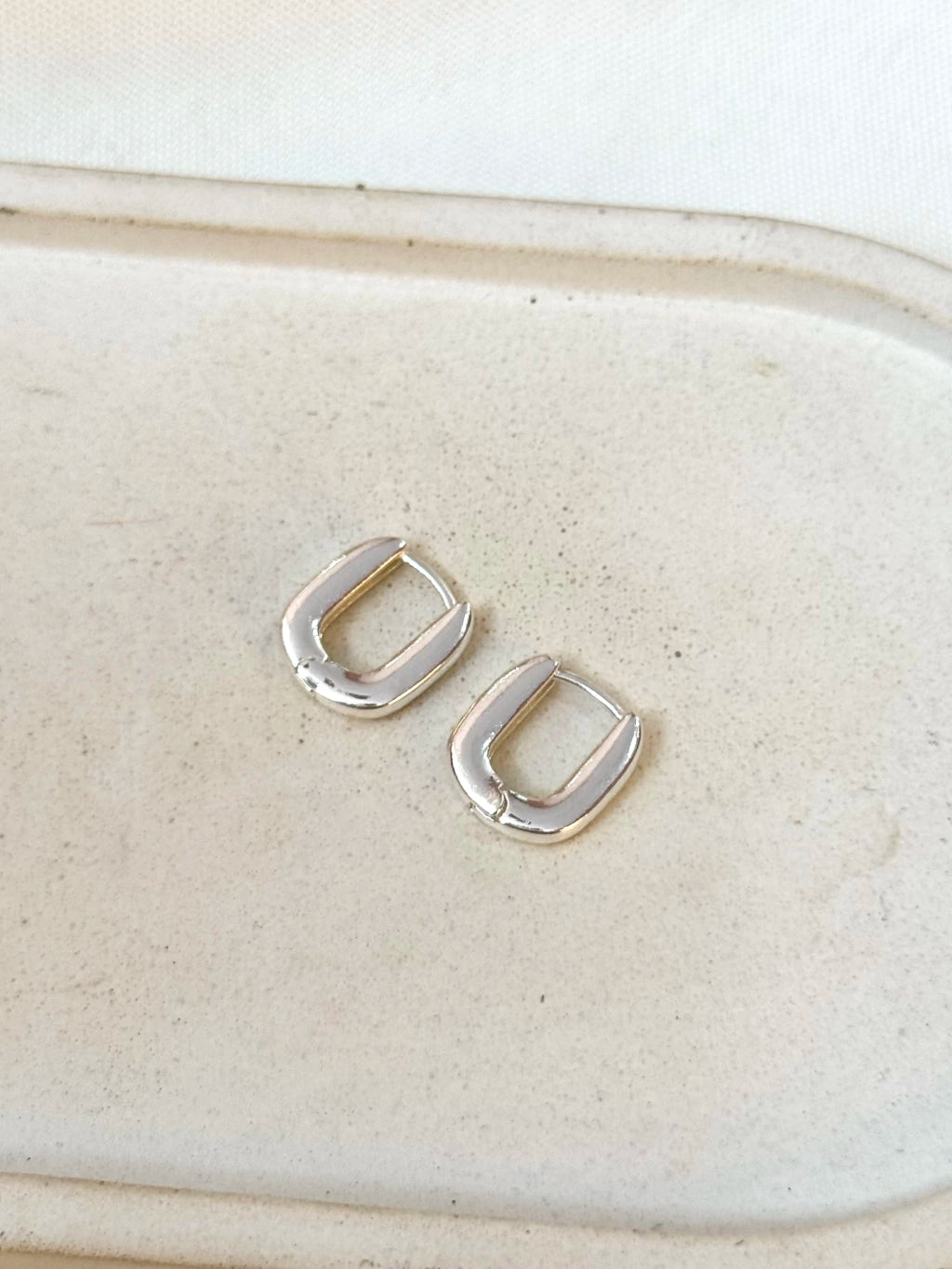 Argola lisa oval P