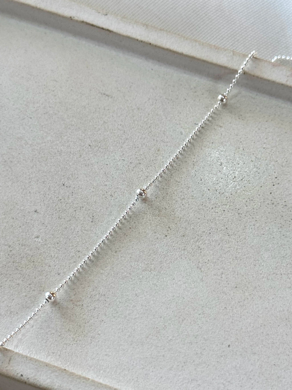 Pulseira mini bolinhas