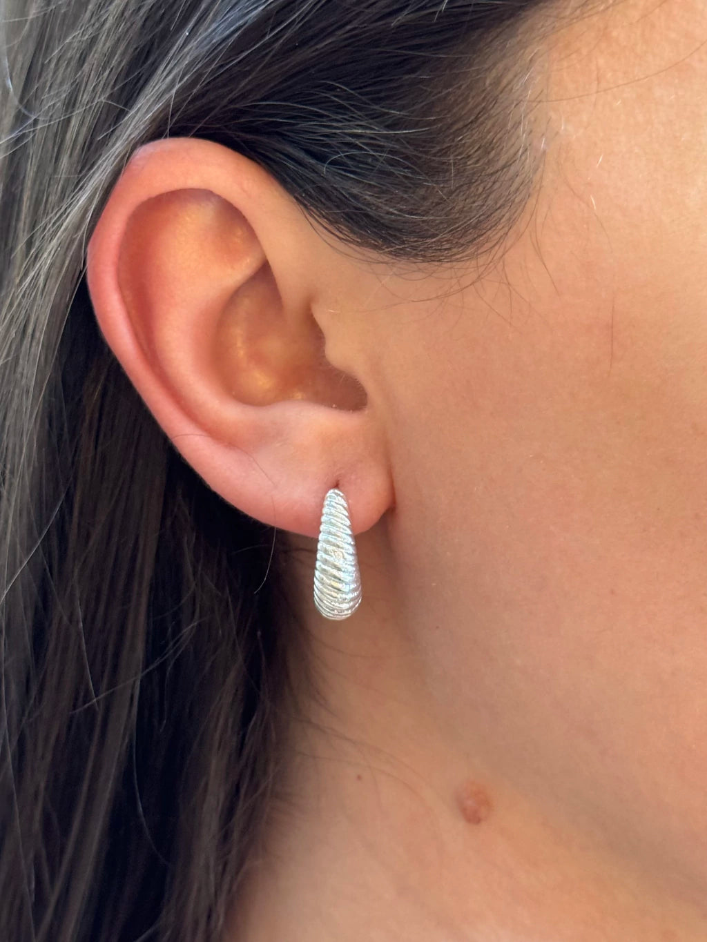 Argola oval detalhada G