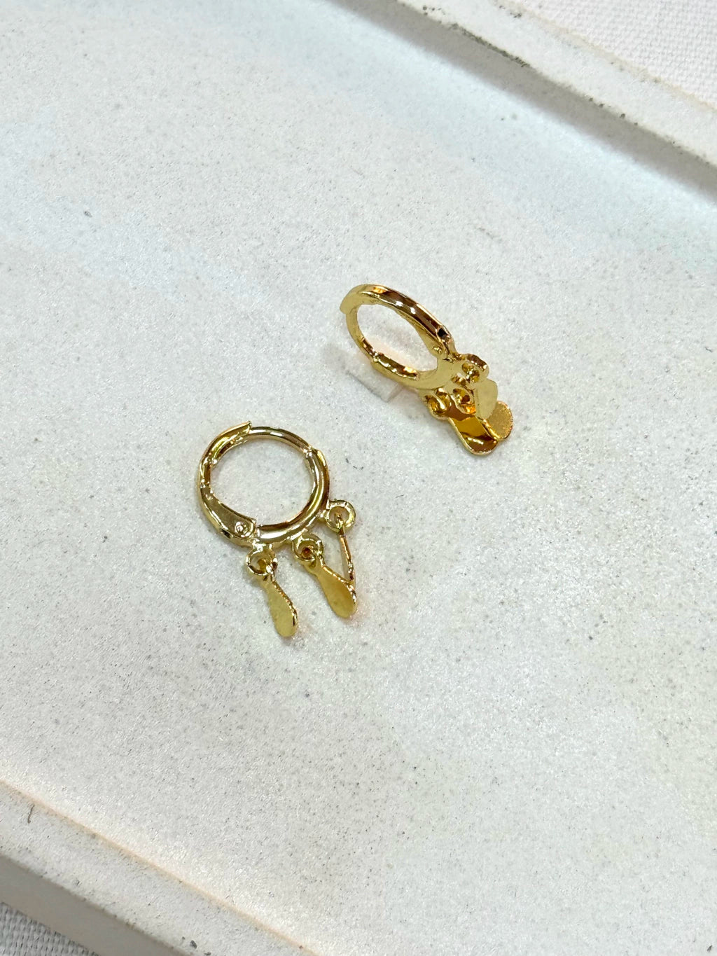Argola três pingentes lisos