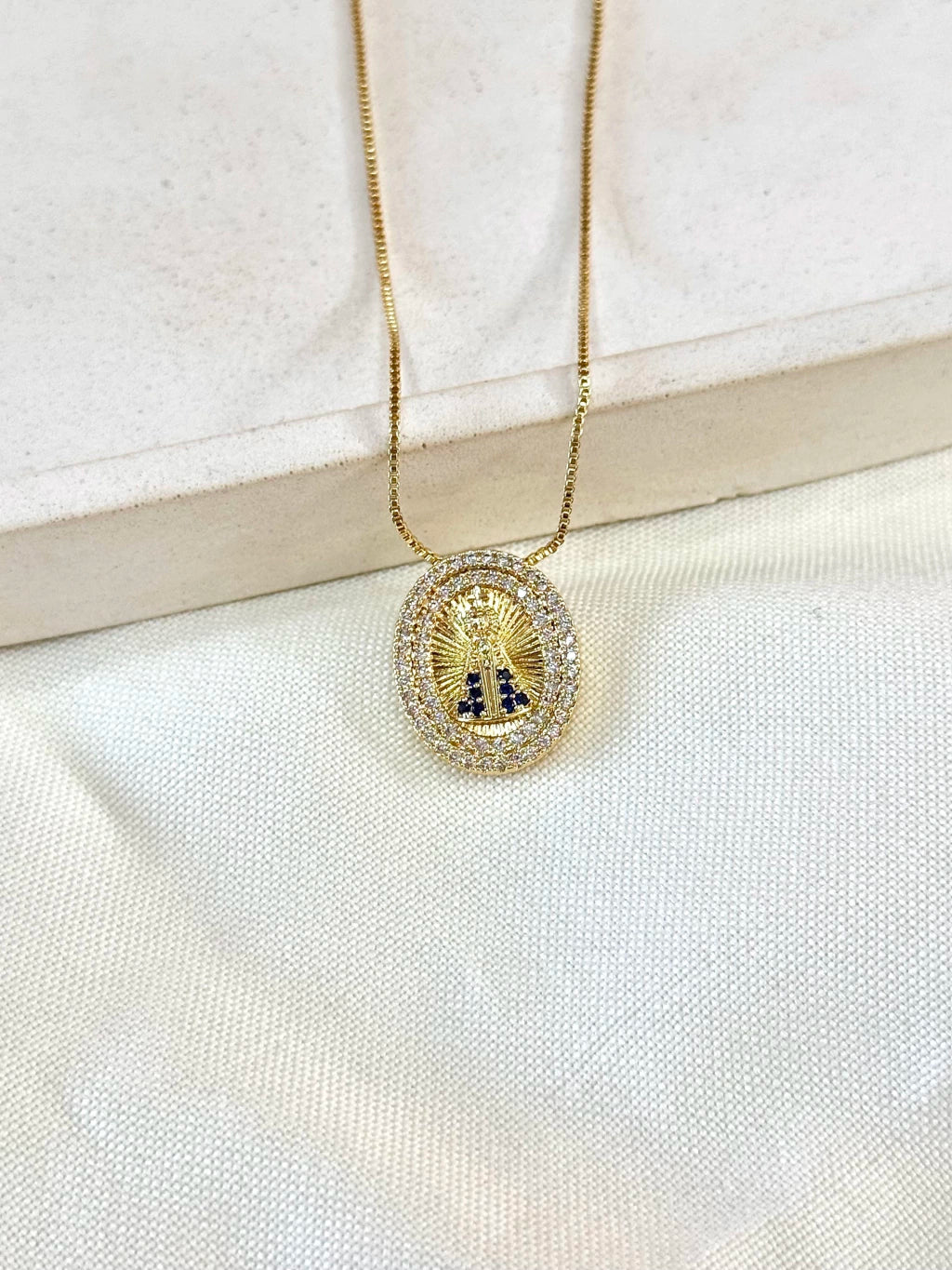 Colar redondo Nossa Senhora Aparecida manto azul