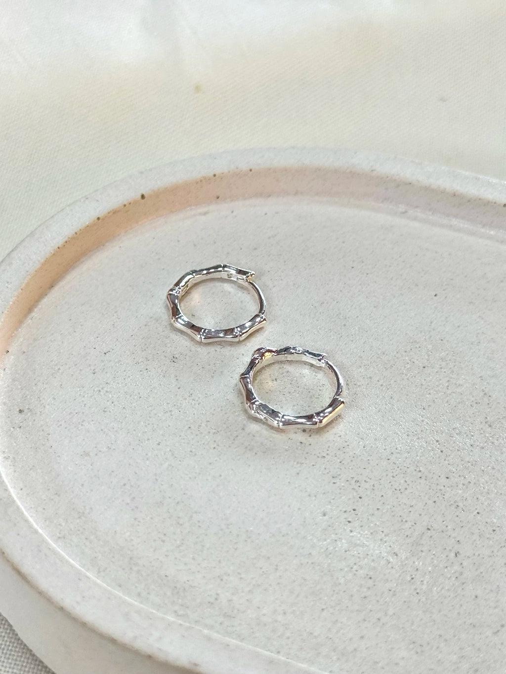 Argola hexa lisa M