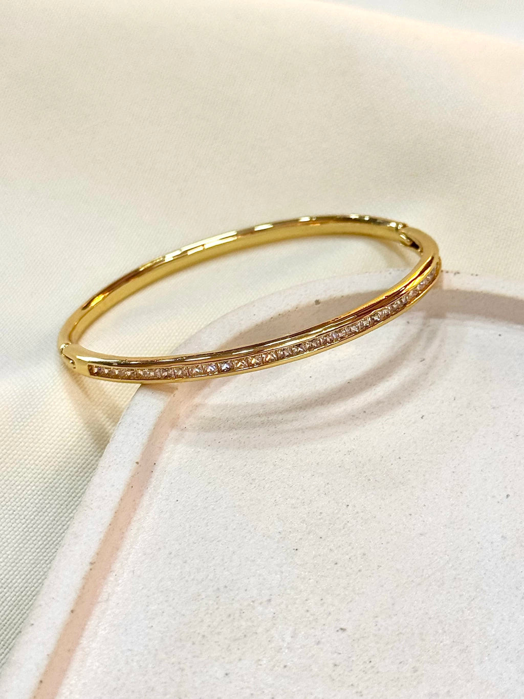 Bracelete cravejado