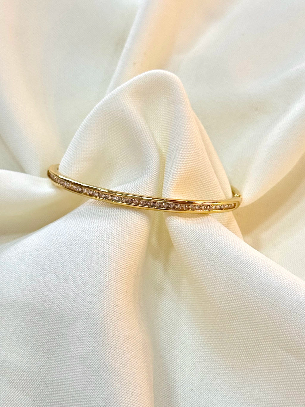 Bracelete cravejado