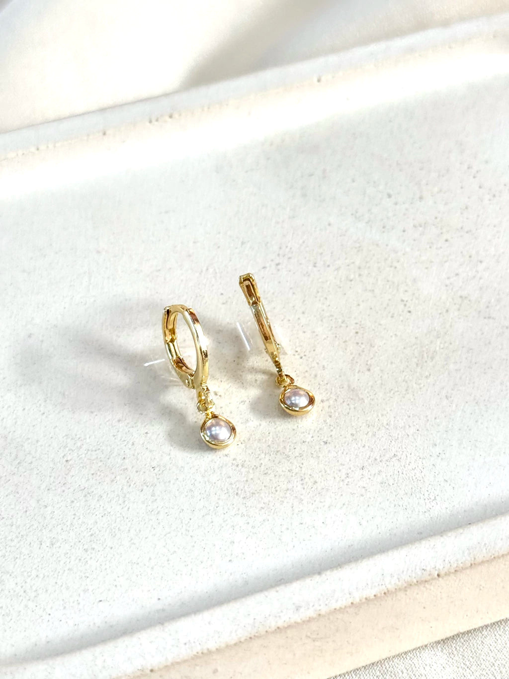 Argola pérola 4mm