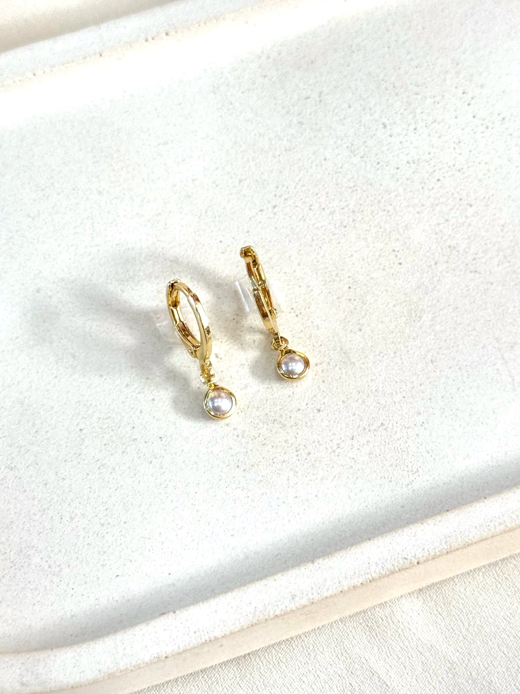 Argola pérola 4mm