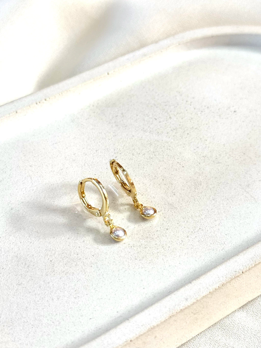Argola pérola 4mm