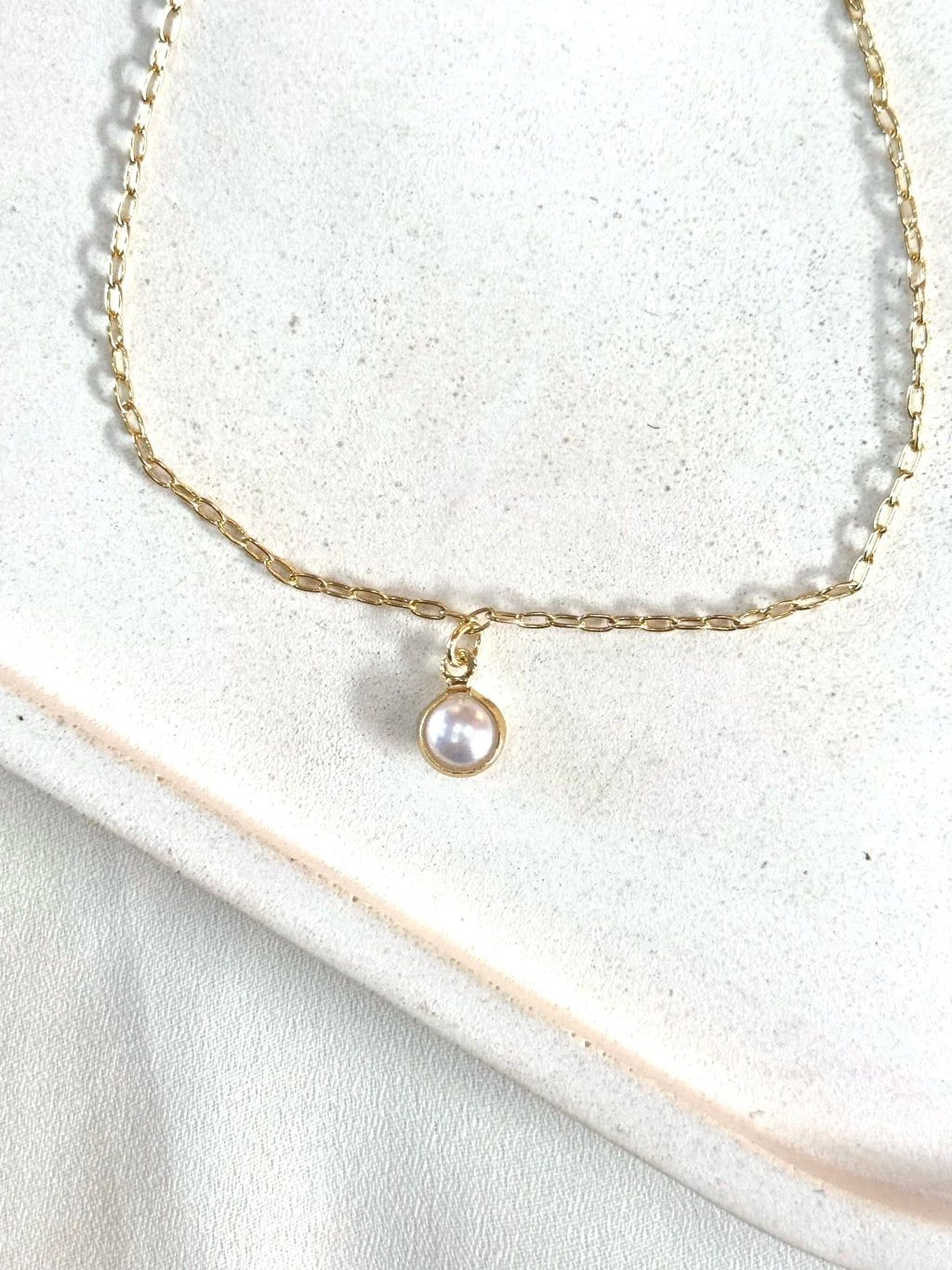 Tornozeleira Cadeadinho com pérolas 6 mm