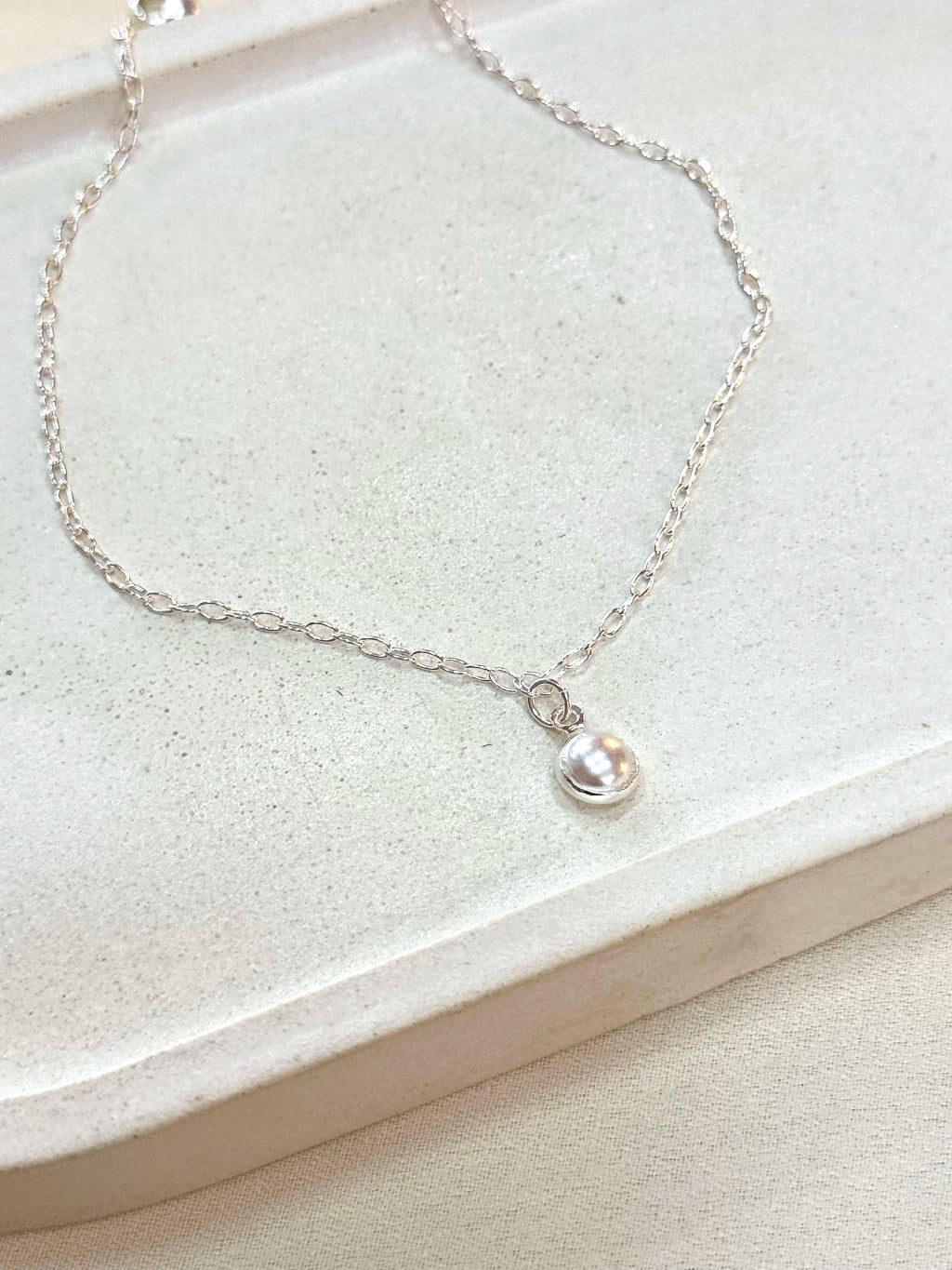 TORNOZELEIRA CADEADINHO COM PÉROLA 6MM