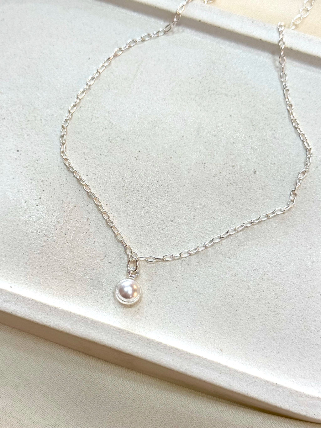 TORNOZELEIRA CADEADINHO COM PÉROLA 6MM
