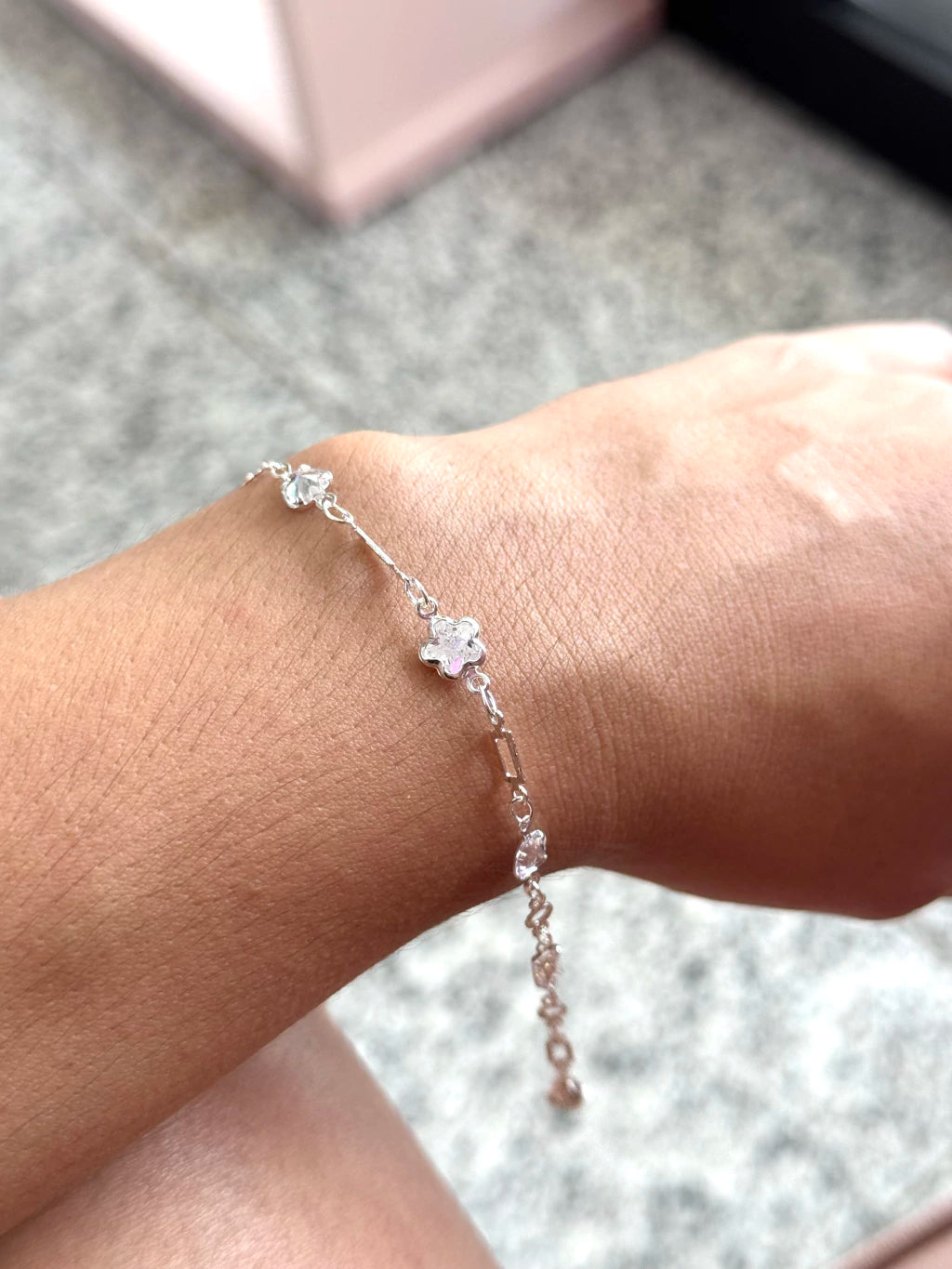 Pulseira flor coração e cristal