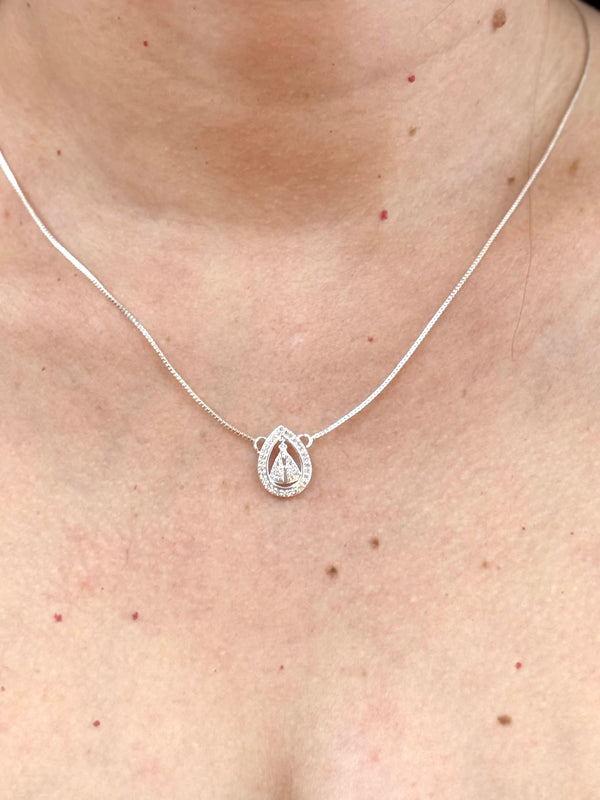 Colar gota Nossa Senhora Aparecida cravejada